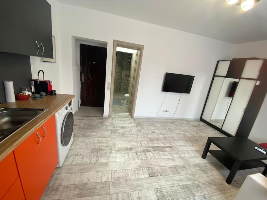Apartment Cozy Studio 10 Min Away From Th Center Of The